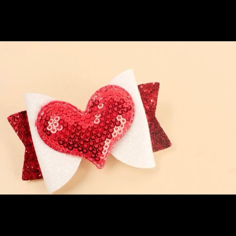 ❤️ Lovely Large Glitter Sequin Plushy Glitter Layered Ribbon Bow Heart Clip ❤️